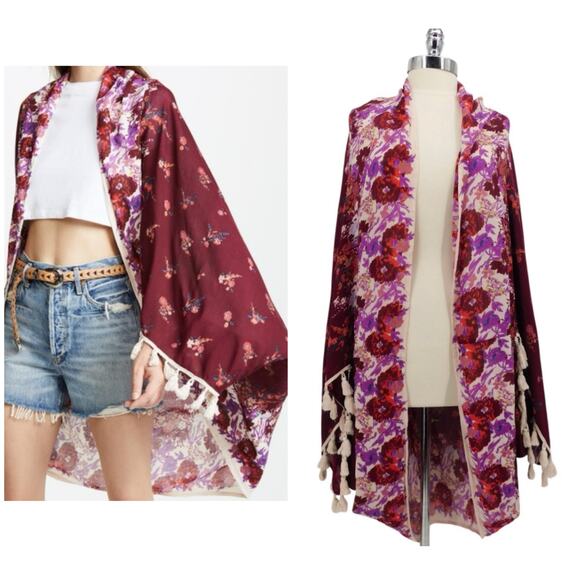 Free People Womens‎ Bali Wrapped Blooms Tassel-Trim Kimono Jacket Floral Red OS - Picture 1 of 6